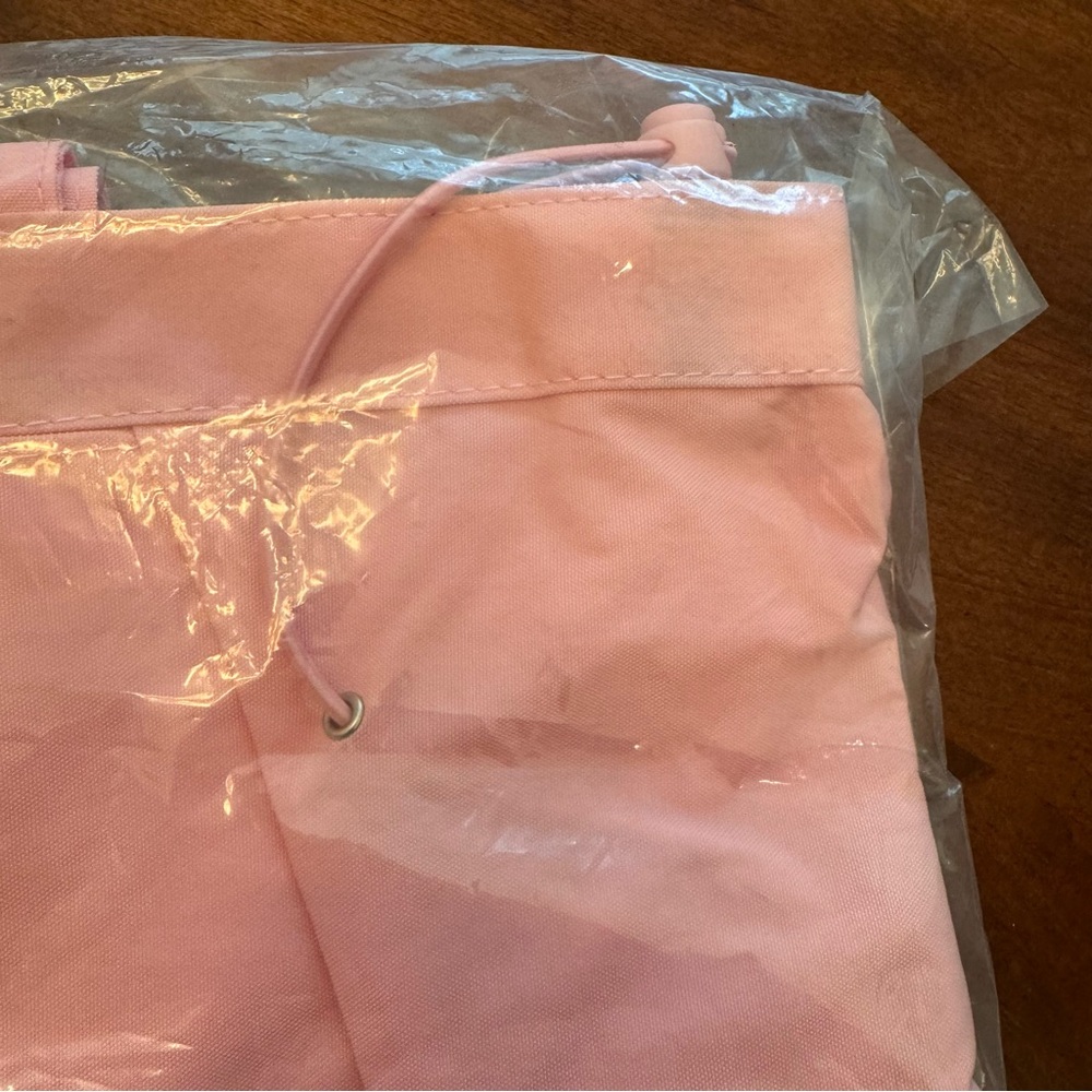 Soft Pink Everyday Tote Bag - Minimal Shoulder Carry - Picture 5 of 6